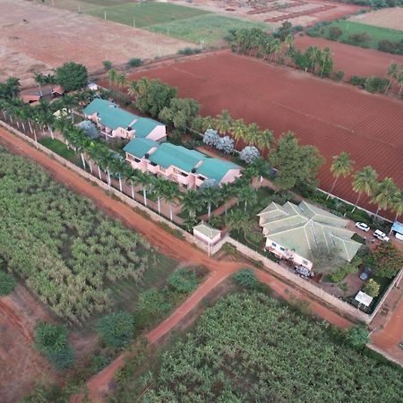 Krishna Heritage Resort Badami Exterior photo